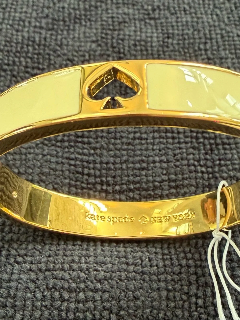 kate spade gold & cream enamel hinged bangle bracelet - new, never worn w/tag. - Picture 3 of 7